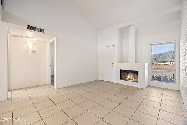 4302 E Fort Lowell Road, Tucson, AZ 85712