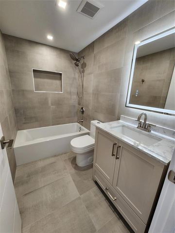 1720 Harrison Street 16b, Hollywood, FL 33020