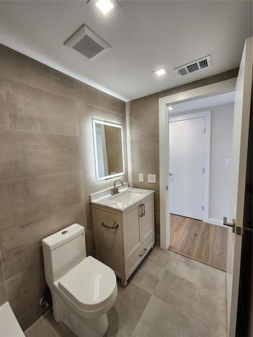 1720 Harrison Street 16b, Hollywood, FL 33020