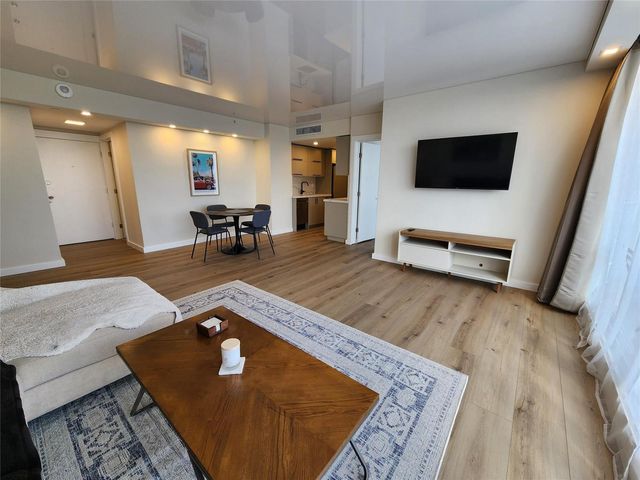 1720 Harrison Street 16b, Hollywood, FL 33020
