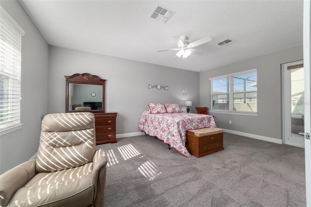 Image 13 of property listing at 8780 SW 93RD CIRCLE, Ocala, FL 34481