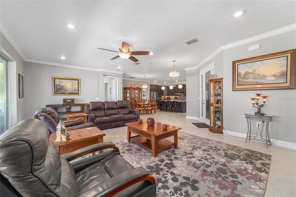 Image 18 of property listing at 8780 SW 93RD CIRCLE, Ocala, FL 34481