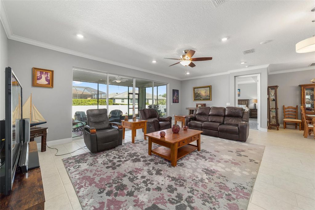 Image 20 of property listing at 8780 SW 93RD CIRCLE, Ocala, FL 34481