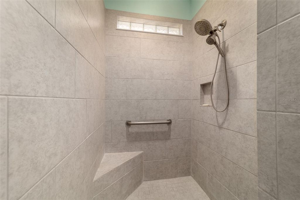 Image 35 of property listing at 8780 SW 93RD CIRCLE, Ocala, FL 34481