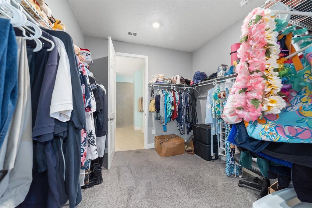 Image 36 of property listing at 8780 SW 93RD CIRCLE, Ocala, FL 34481