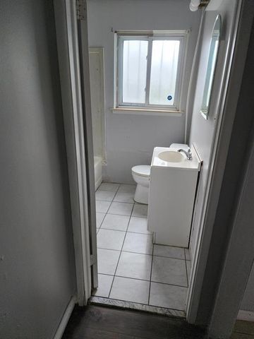 20521 Ohio Street, Detroit City, MI 48221