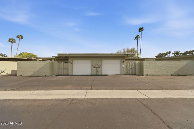9970 W ROYAL OAK Road Q, Sun City, AZ 85351