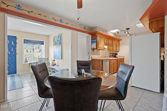 9970 W ROYAL OAK Road Q, Sun City, AZ 85351