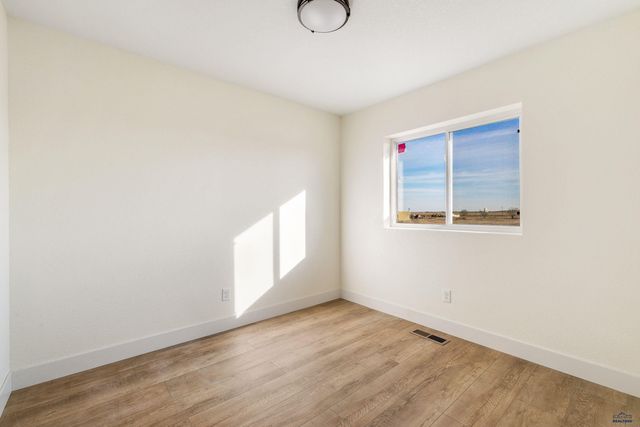 27894 TIKI TRL, Hot Springs, SD 57747