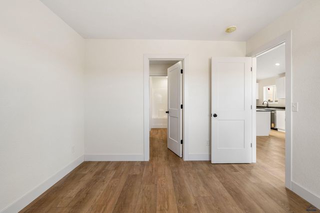 27894 TIKI TRL, Hot Springs, SD 57747