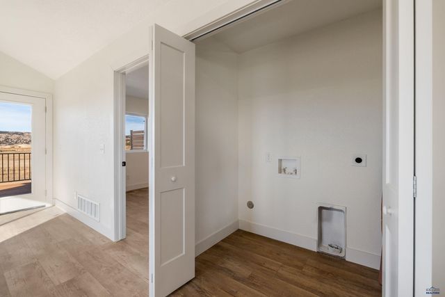 27894 TIKI TRL, Hot Springs, SD 57747