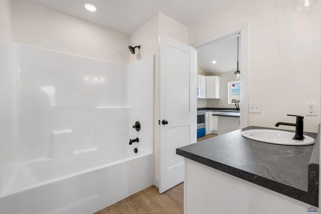 27894 TIKI TRL, Hot Springs, SD 57747