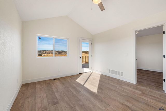 27894 TIKI TRL, Hot Springs, SD 57747