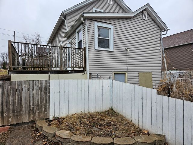 727 W 11th Street, Davenport, IA 52804