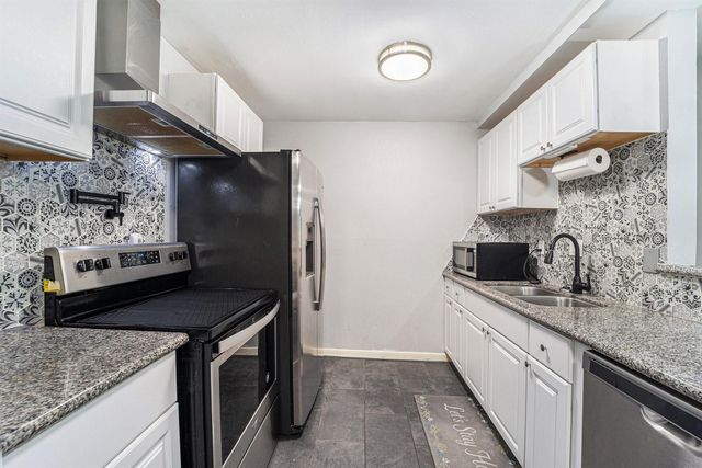 12215 Hillcroft Street, Houston, TX 77035