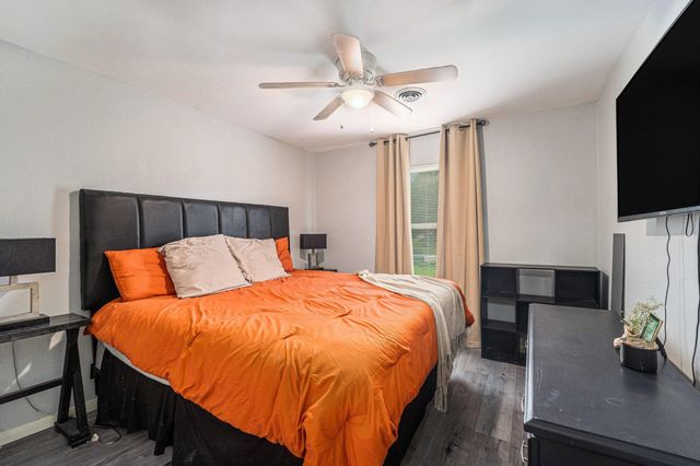 12215 Hillcroft Street, Houston, TX 77035