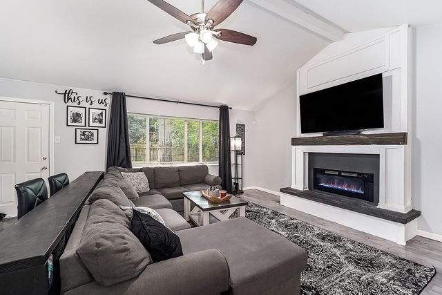 12215 Hillcroft Street, Houston, TX 77035