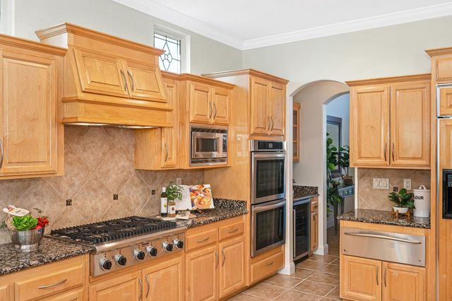 6233 Camellia Cir, Rocklin, CA 95765