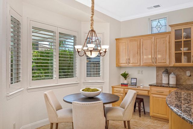 6233 Camellia Cir, Rocklin, CA 95765