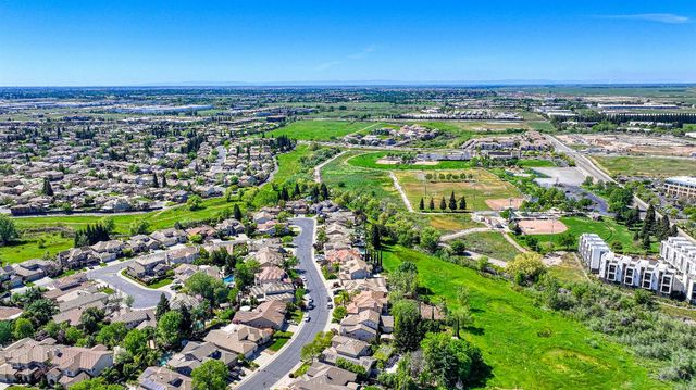 6233 Camellia Cir, Rocklin, CA 95765