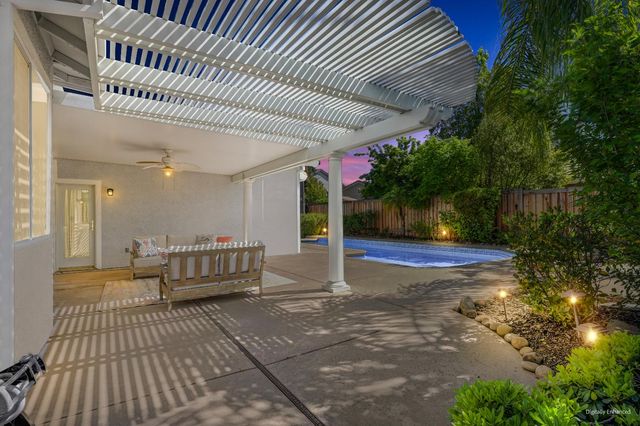 6233 Camellia Cir, Rocklin, CA 95765