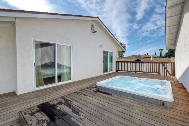 1166 Agate St, San Diego, CA 92109