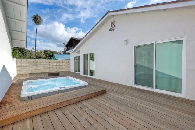 1166 Agate St, San Diego, CA 92109