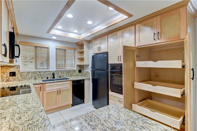 661 Avenida Sevilla B, Laguna Woods, CA 92637