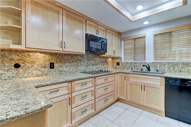 661 Avenida Sevilla B, Laguna Woods, CA 92637