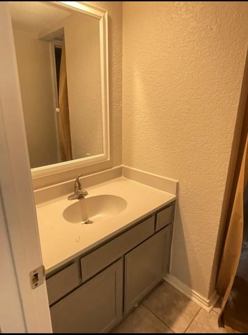 6717 Loma Vista Drive, Fort Worth, TX 76133
