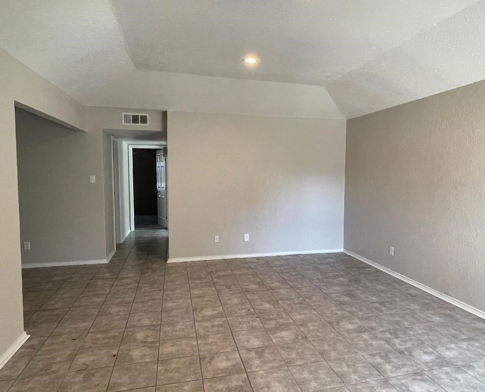 6717 Loma Vista Drive, Fort Worth, TX 76133