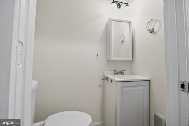 738 BARTLETT AVE, Baltimore, MD 21218