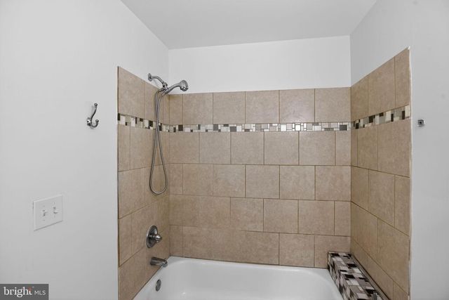 738 BARTLETT AVE, Baltimore, MD 21218