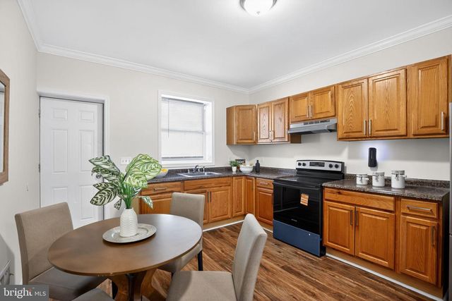 738 BARTLETT AVE, Baltimore, MD 21218