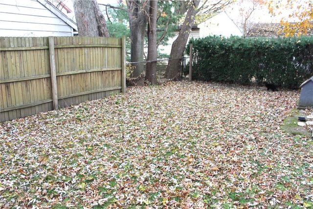 1813 Adelaide Boulevard, Akron, OH 44305