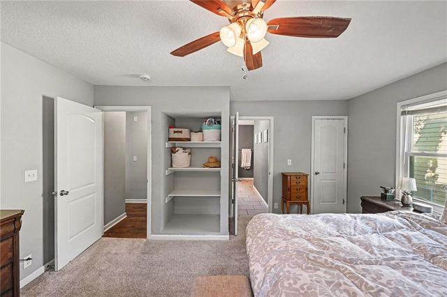2905 Rimrock Drive, Lawrence, KS 66047