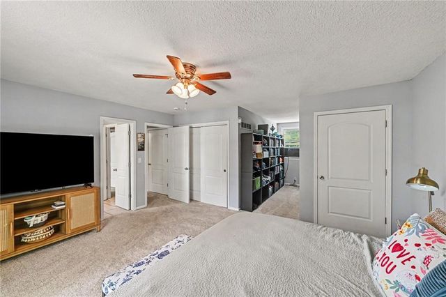 2905 Rimrock Drive, Lawrence, KS 66047