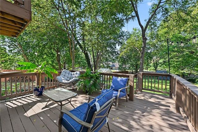2905 Rimrock Drive, Lawrence, KS 66047