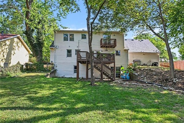 2905 Rimrock Drive, Lawrence, KS 66047