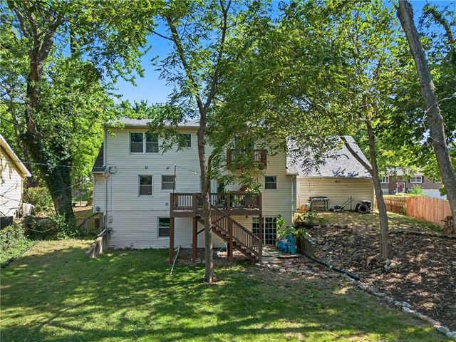 2905 Rimrock Drive, Lawrence, KS 66047