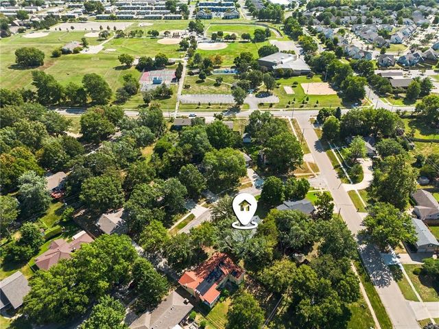 2905 Rimrock Drive, Lawrence, KS 66047