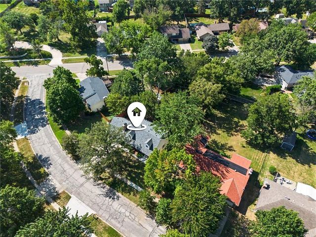 2905 Rimrock Drive, Lawrence, KS 66047