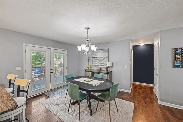 2905 Rimrock Drive, Lawrence, KS 66047