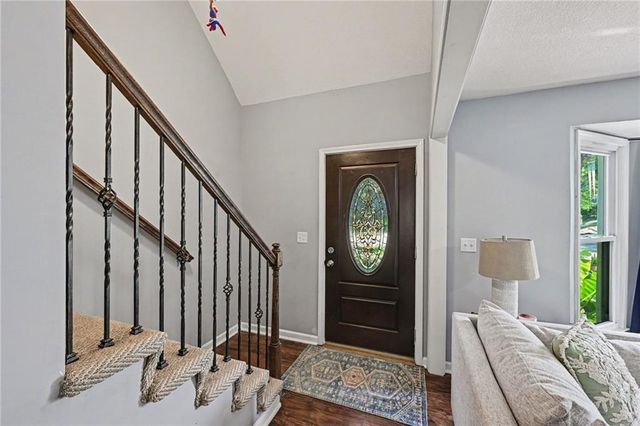 2905 Rimrock Drive, Lawrence, KS 66047