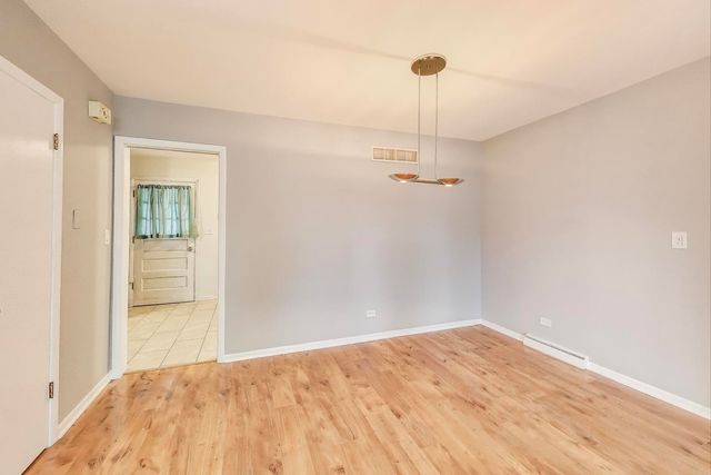 4257 Oakton Street 2, Skokie, IL 60076