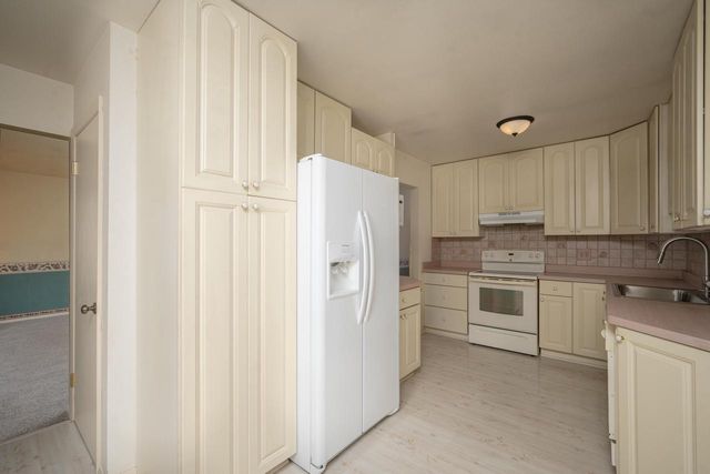 7218 Elberton AVENUE, Greendale, WI 53129