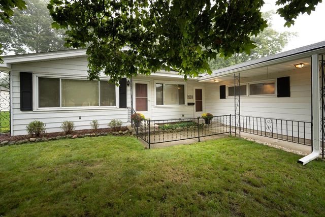 7218 Elberton AVENUE, Greendale, WI 53129