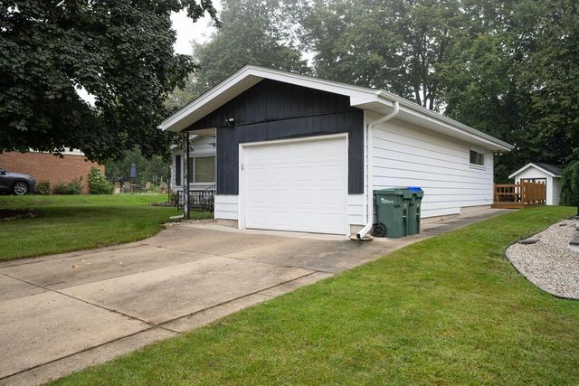 7218 Elberton AVENUE, Greendale, WI 53129