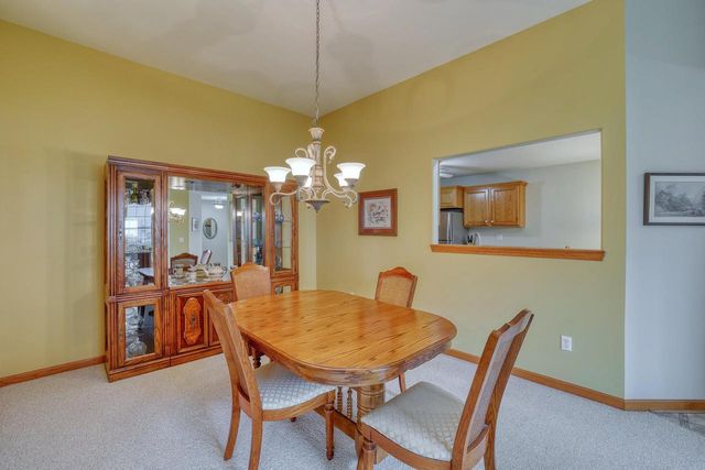3527 Rapids TRAIL, Waukesha, WI 53189