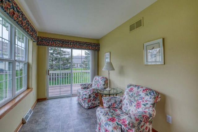 3527 Rapids TRAIL, Waukesha, WI 53189